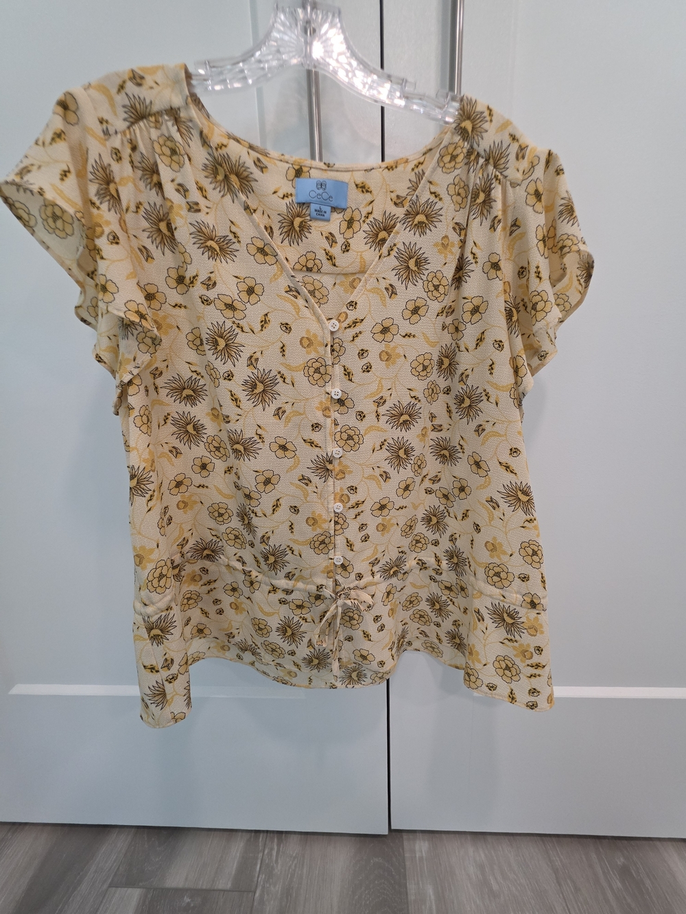 C&C California Cream and Yellow Floral Button-Front Blouse Size L